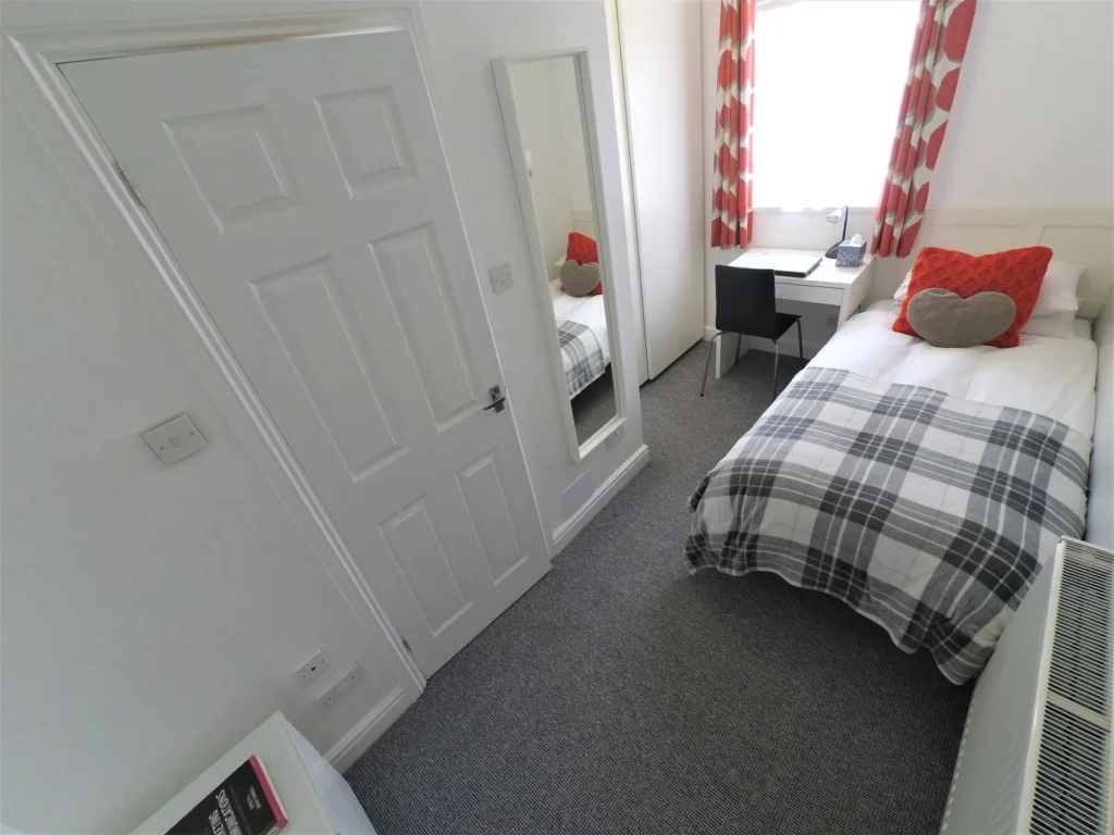 Room 3 bedroom - Single En-Suite, 1st Floor