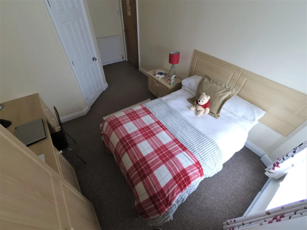 Room 8 bedroom - Double En-Suite, 2nd Floor