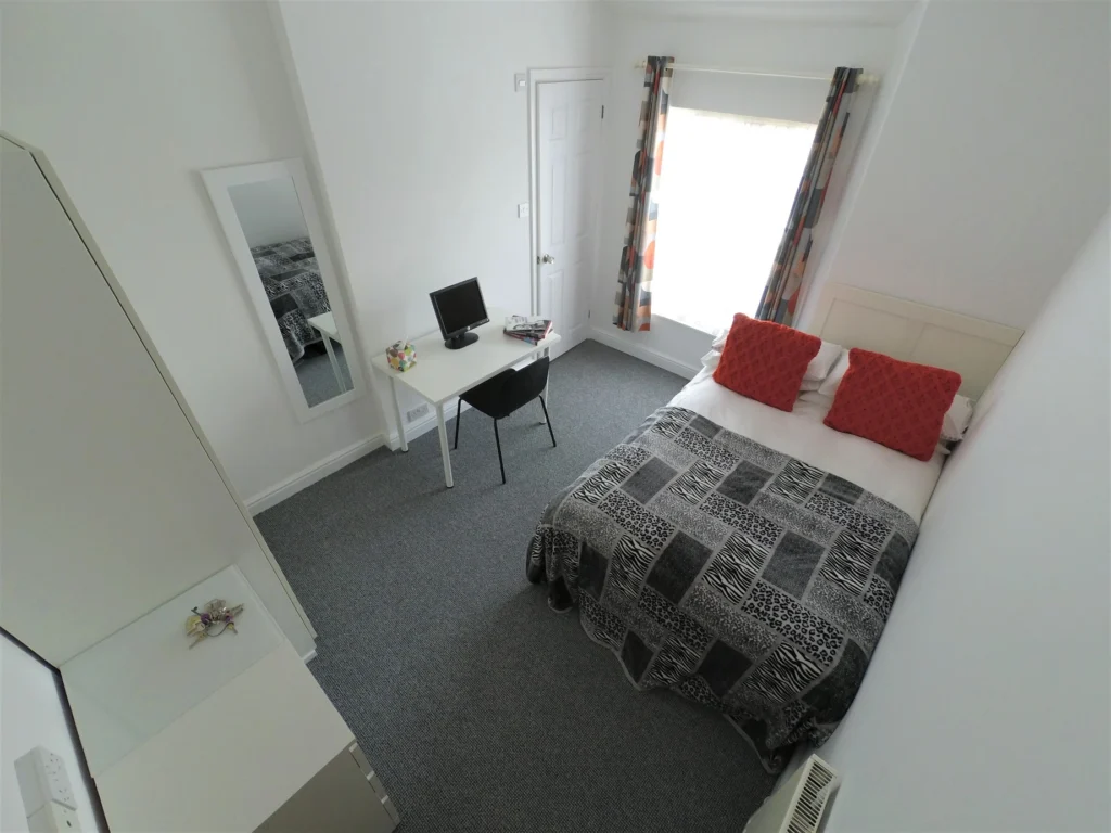 Room 9 bedroom - Double En-Suite, 2nd Floor