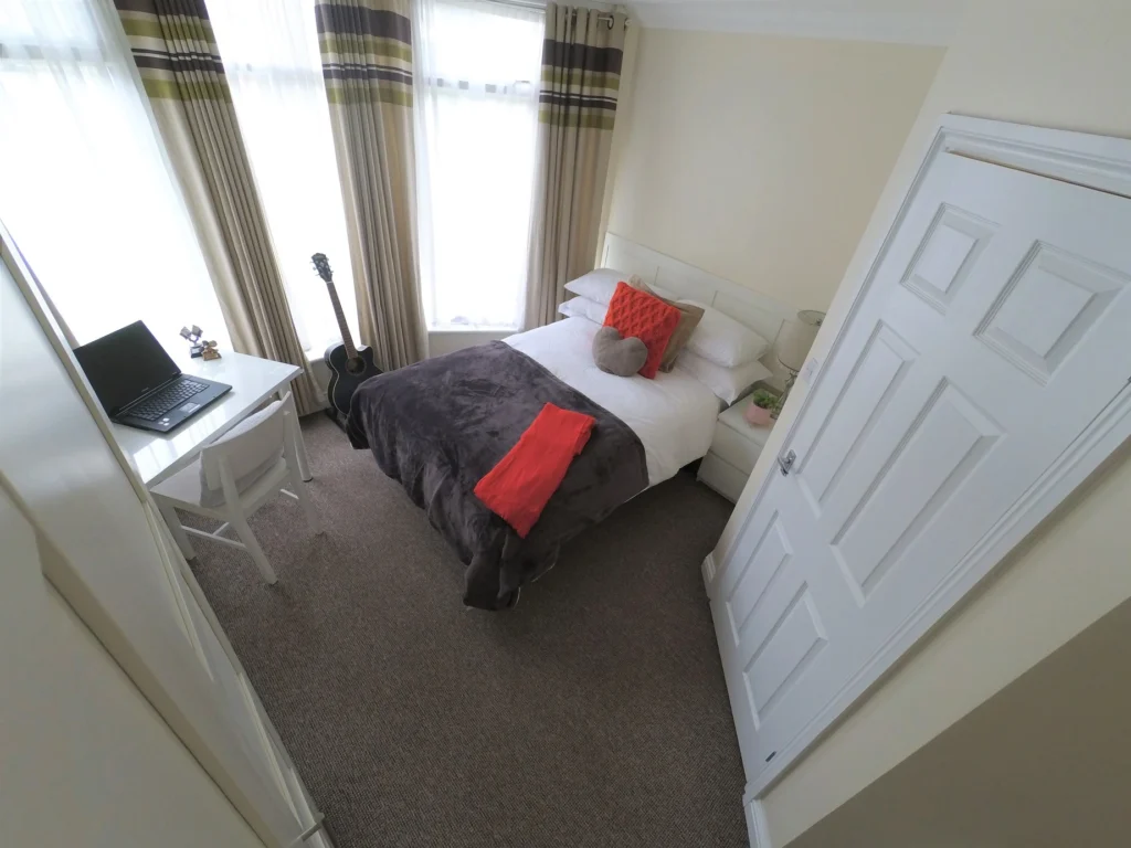 Room 19 bedroom - Double En-Suite, Ground Floor