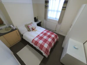 Room 20 bedroom - Double with Private Bathroom, Ground Floor