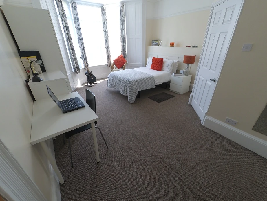 Room 25 bedroom - Extra Large Double En-Suite, Ground Floor