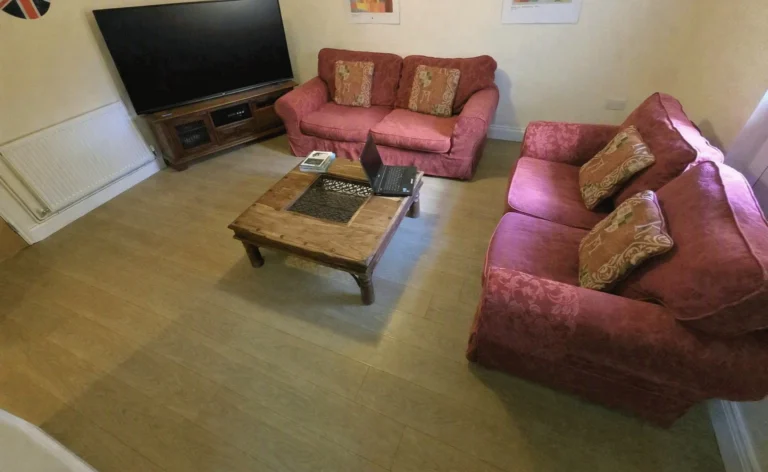 Shared lounge - Rooms 25-33
