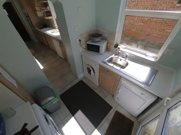 Shared utility room - Rooms 30-33