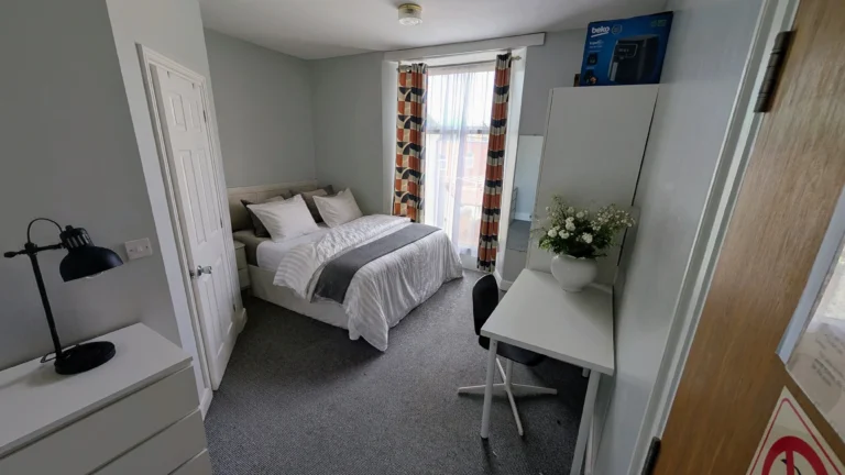 Room 4