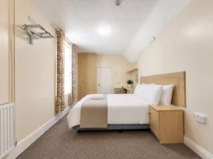 Room 10 bedroom, second view - Extra Large Double En-Suite, Ground Floor