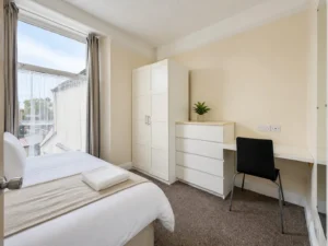 Room 27 bedroom - Double En-Suite, 1st Floor