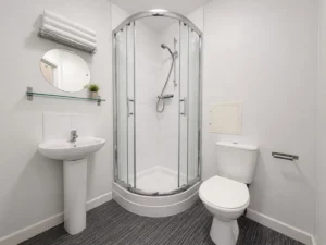 Room 28 en-suite bathroom - Double En-Suite, 1st Floor